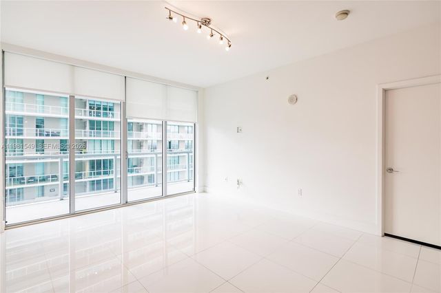 1111 SW 1st Ave 3216-N, Miami, FL 33130