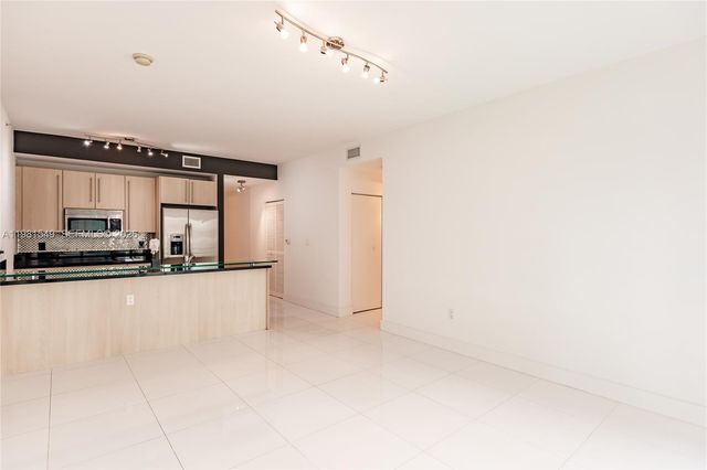 1111 SW 1st Ave 3216-N, Miami, FL 33130