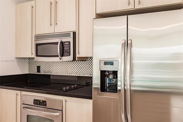 1111 SW 1st Ave 3216-N, Miami, FL 33130