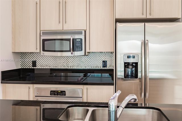 1111 SW 1st Ave 3216-N, Miami, FL 33130