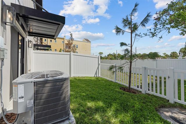 4308 W GRAY STREET 3, Tampa, FL 33609