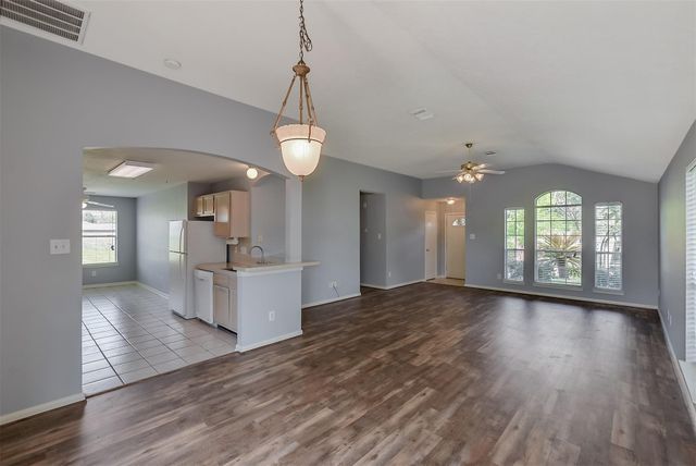 855 Lake View Drive, Montgomery, TX 77356