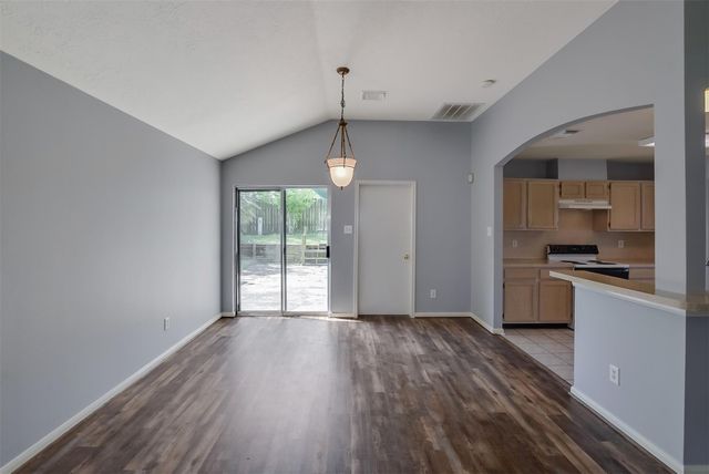 855 Lake View Drive, Montgomery, TX 77356