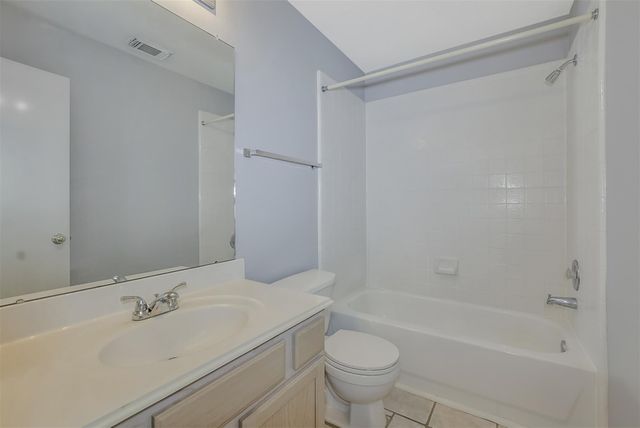 855 Lake View Drive, Montgomery, TX 77356