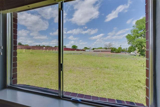 855 Lake View Drive, Montgomery, TX 77356