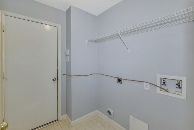 855 Lake View Drive, Montgomery, TX 77356