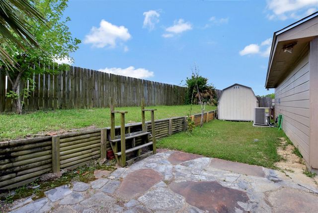 855 Lake View Drive, Montgomery, TX 77356