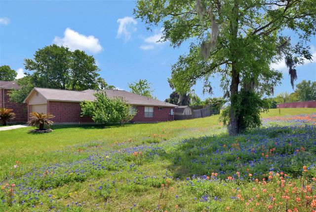 855 Lake View Drive, Montgomery, TX 77356
