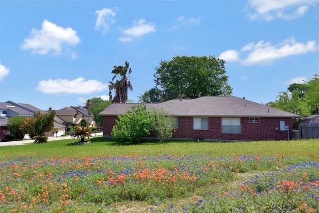855 Lake View Drive, Montgomery, TX 77356