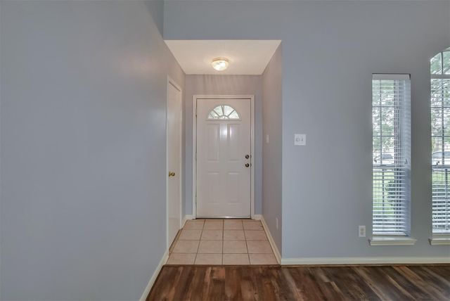 855 Lake View Drive, Montgomery, TX 77356