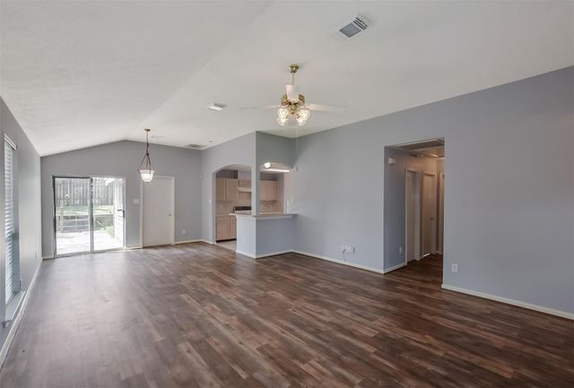 855 Lake View Drive, Montgomery, TX 77356