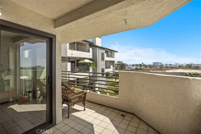 280 Cagney Lane 209, Newport Beach, CA 92656