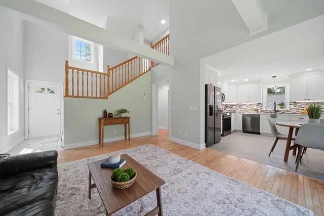 17 Trues Parkway, Sandown, NH 03873