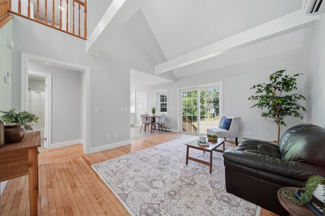 17 Trues Parkway, Sandown, NH 03873