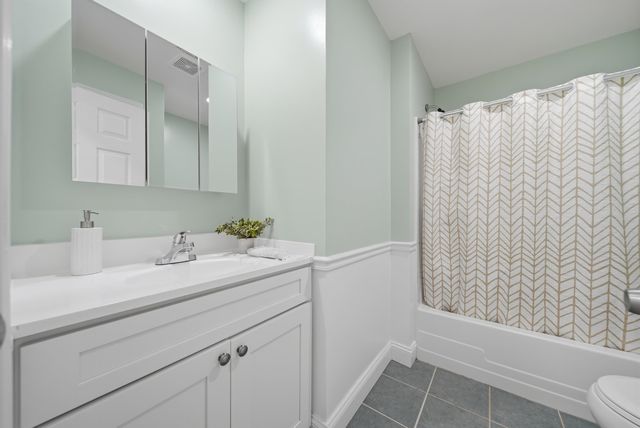 17 Trues Parkway, Sandown, NH 03873