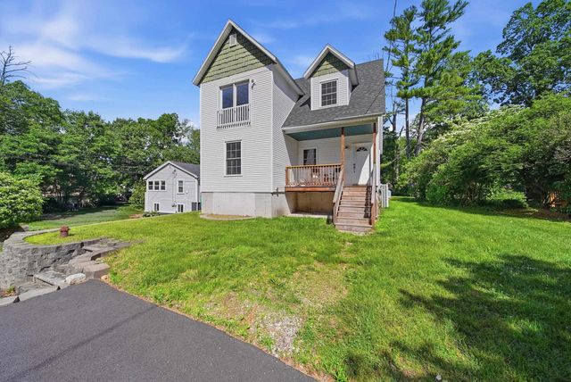 17 Trues Parkway, Sandown, NH 03873