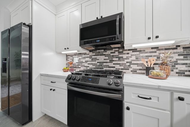 17 Trues Parkway, Sandown, NH 03873