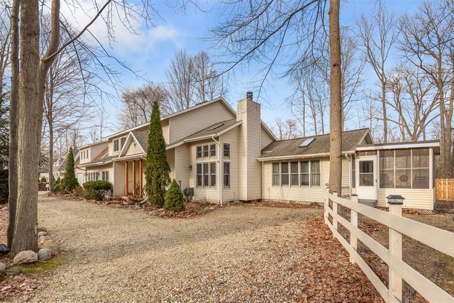 9177 Shady Lane, Lakeside, MI 49116