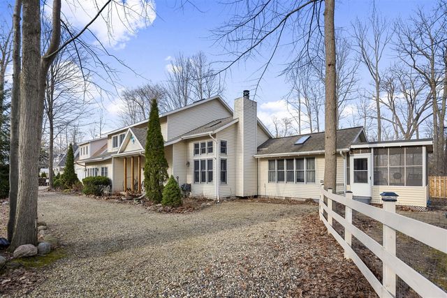 9177 Shady Lane, Lakeside, MI 49116