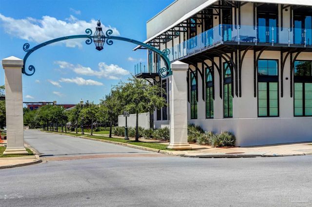 20 W Gathering Green, Pensacola, FL 32502