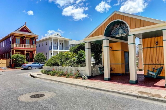 20 W Gathering Green, Pensacola, FL 32502