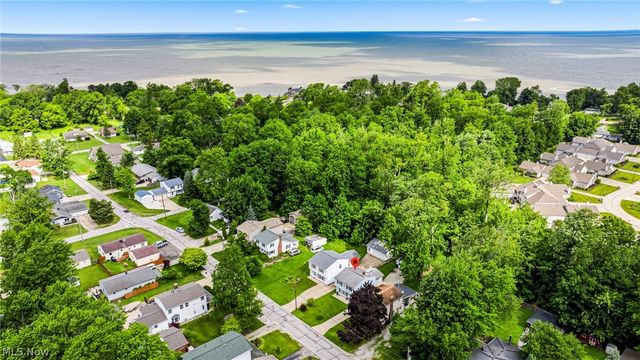 7519 Pinehurst Drive, Mentor On The Lake, OH 44060