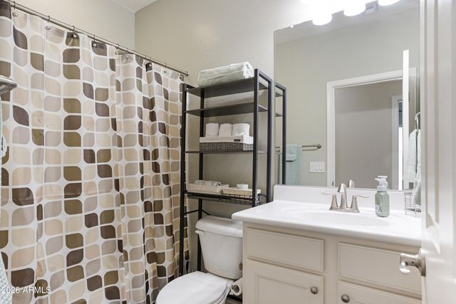 2735 E Hickory Street, Gilbert, AZ 85298