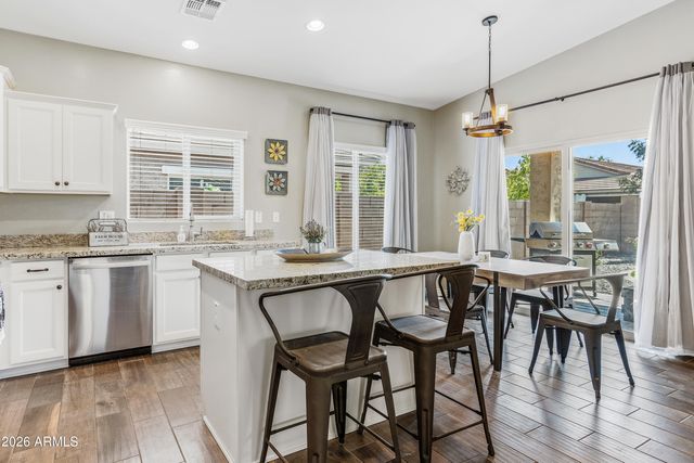 2735 E Hickory Street, Gilbert, AZ 85298