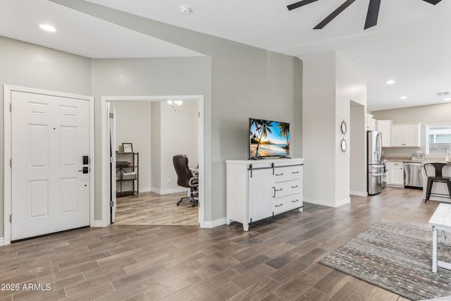 2735 E Hickory Street, Gilbert, AZ 85298