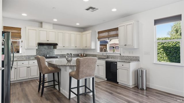 248 Aster St, Vacaville, CA 95688