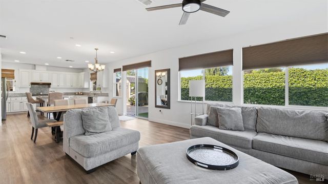 248 Aster St, Vacaville, CA 95688