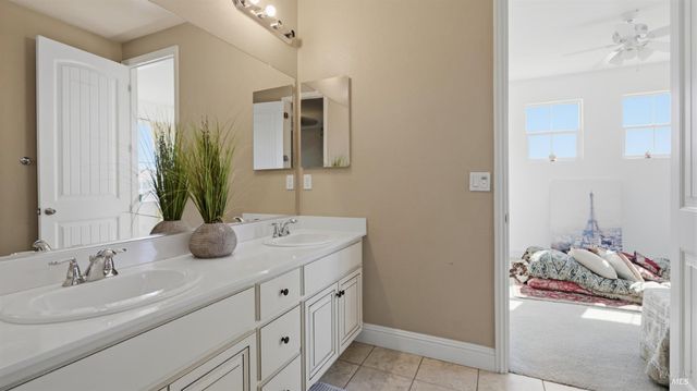 248 Aster St, Vacaville, CA 95688