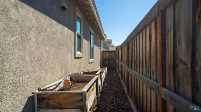 248 Aster St, Vacaville, CA 95688