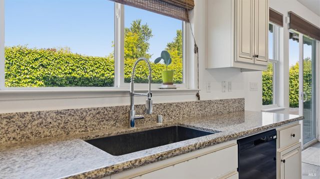 248 Aster St, Vacaville, CA 95688