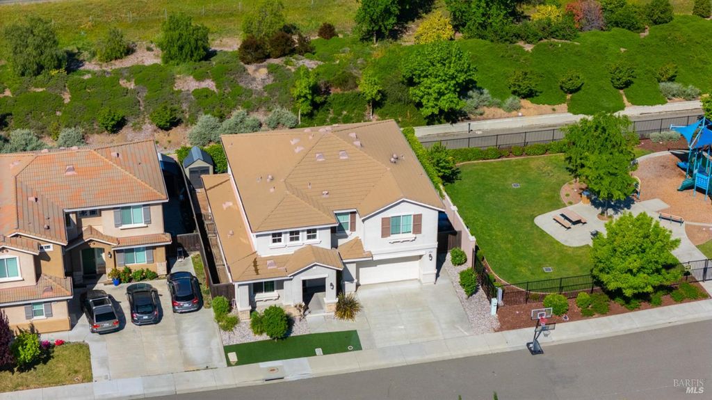 248 Aster St, Vacaville, CA 95688