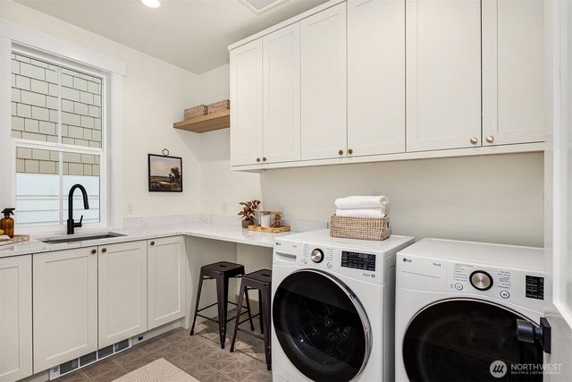 11814 NE 103rd Place, Kirkland, WA 98033