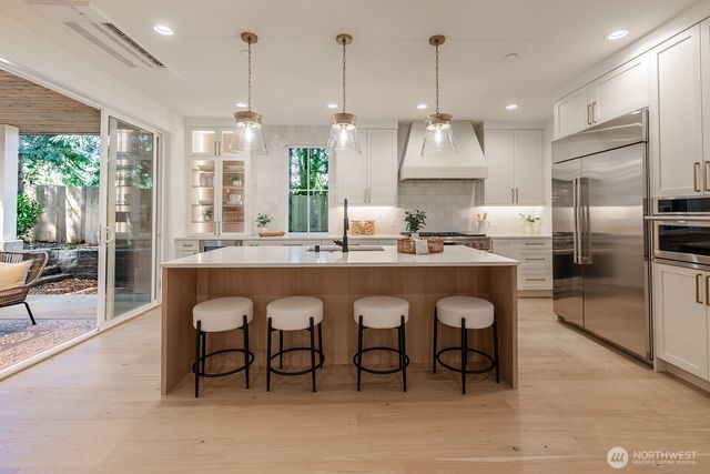 11814 NE 103rd Place, Kirkland, WA 98033