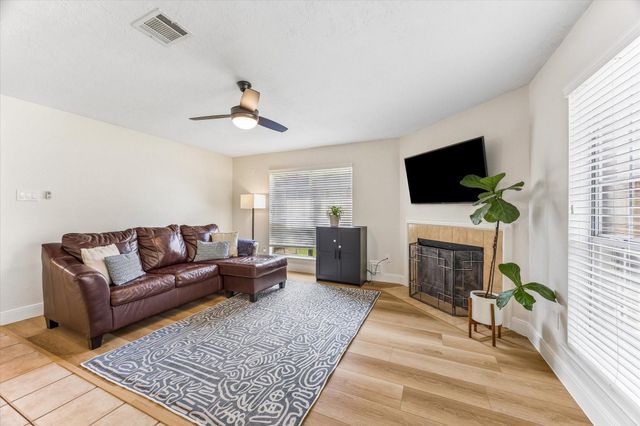 1043 Danforth Drive, Houston, TX 77062