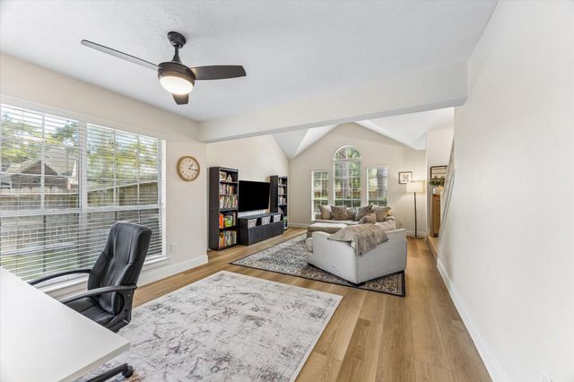 1043 Danforth Drive, Houston, TX 77062