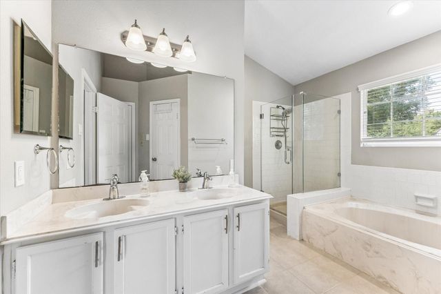 1043 Danforth Drive, Houston, TX 77062