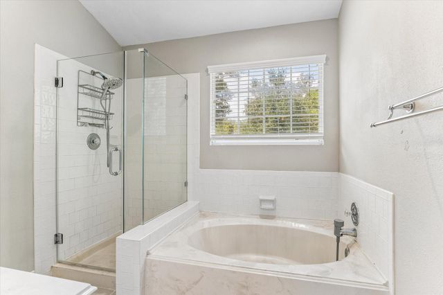 1043 Danforth Drive, Houston, TX 77062