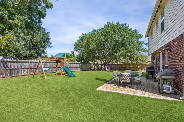 1043 Danforth Drive, Houston, TX 77062