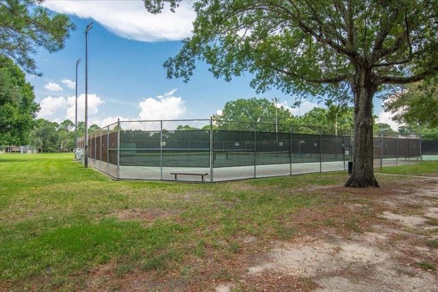 1043 Danforth Drive, Houston, TX 77062