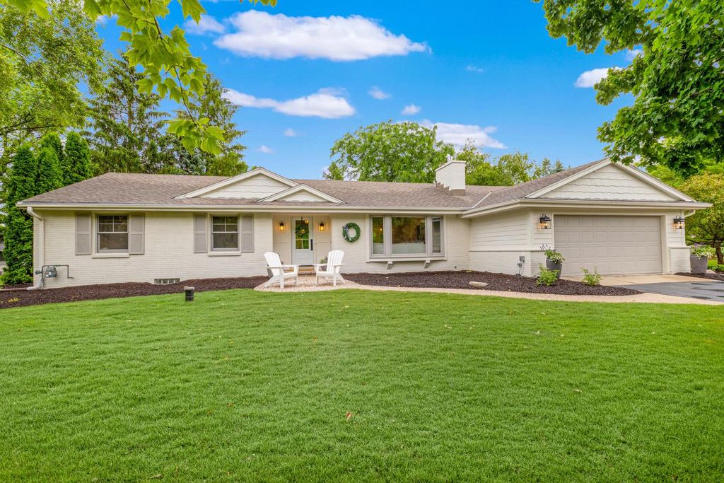 13425 Tosca COURT, Elm Grove, WI 53122