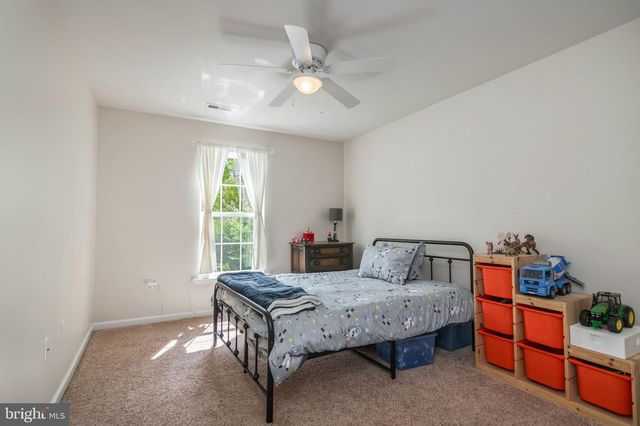 2913 LAKEVIEW PKWY, Locust Grove, VA 22508