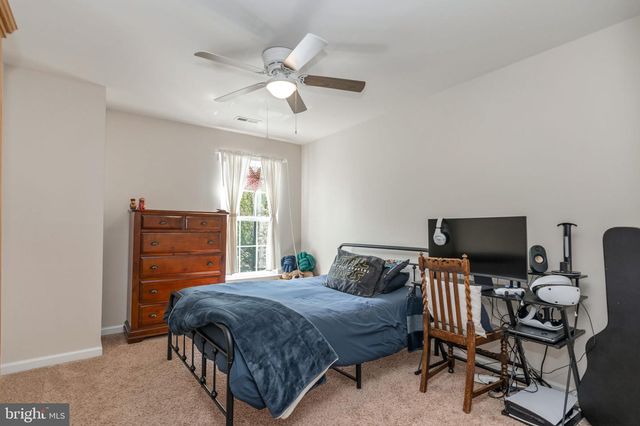 2913 LAKEVIEW PKWY, Locust Grove, VA 22508