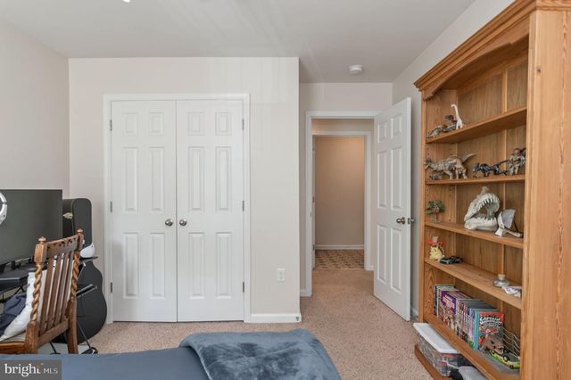 2913 LAKEVIEW PKWY, Locust Grove, VA 22508