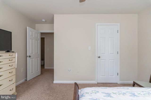 2913 LAKEVIEW PKWY, Locust Grove, VA 22508
