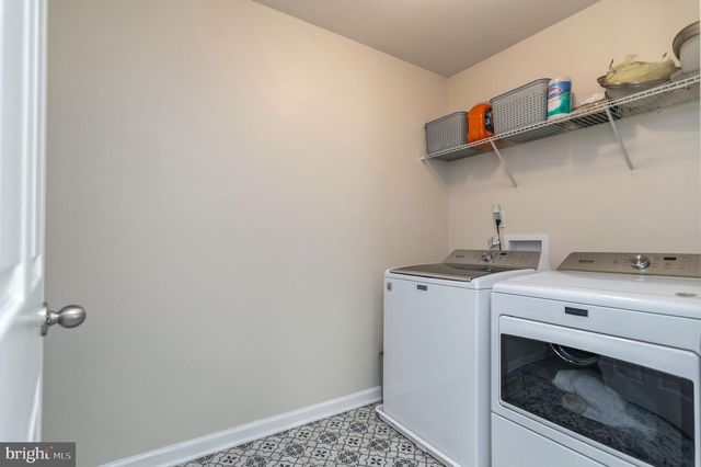 2913 LAKEVIEW PKWY, Locust Grove, VA 22508