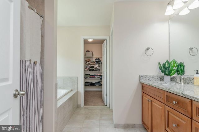 2913 LAKEVIEW PKWY, Locust Grove, VA 22508